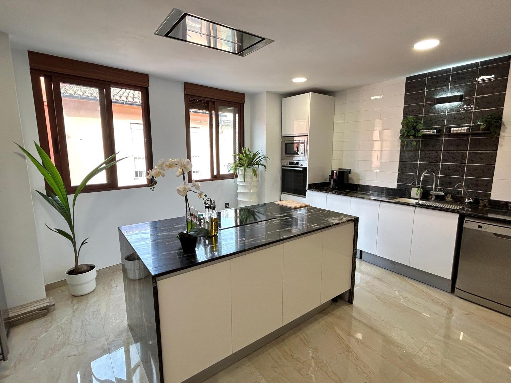 Casa Con Jacuzzi Y Piscina Con Vistas Al Castillo Ferienhaus